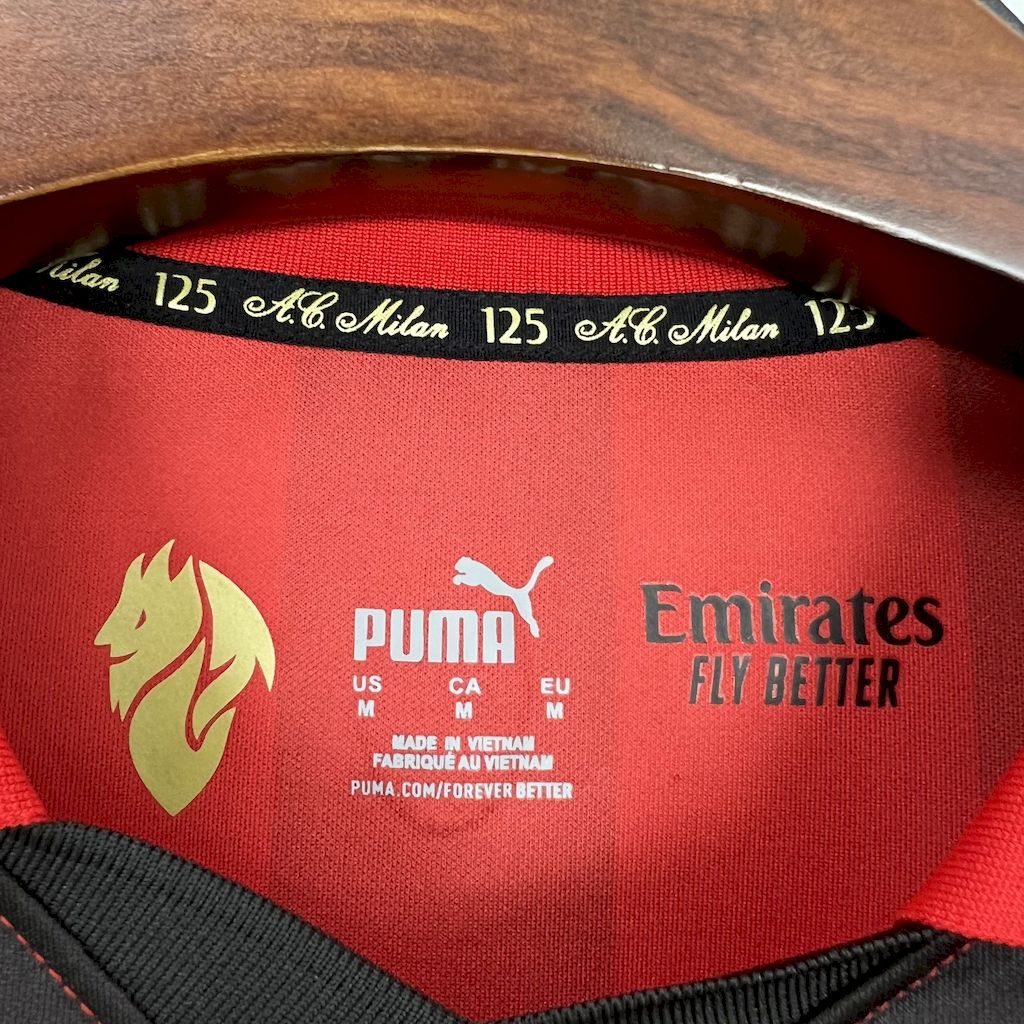 Camiseta AC Milan 24/25 125th Anniversary Edition Retro - detalle de la manga