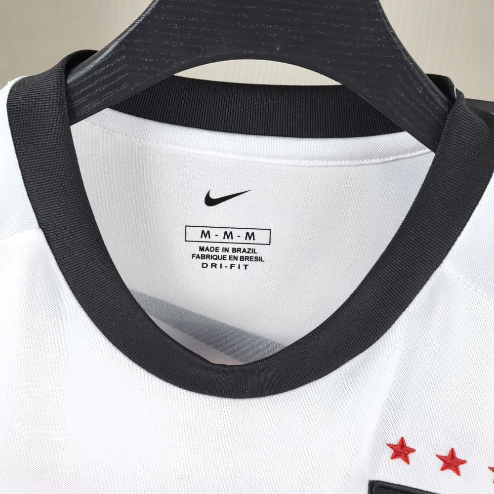 Camiseta Flamengo Retrô 2001 - Branco - tejido y acabado