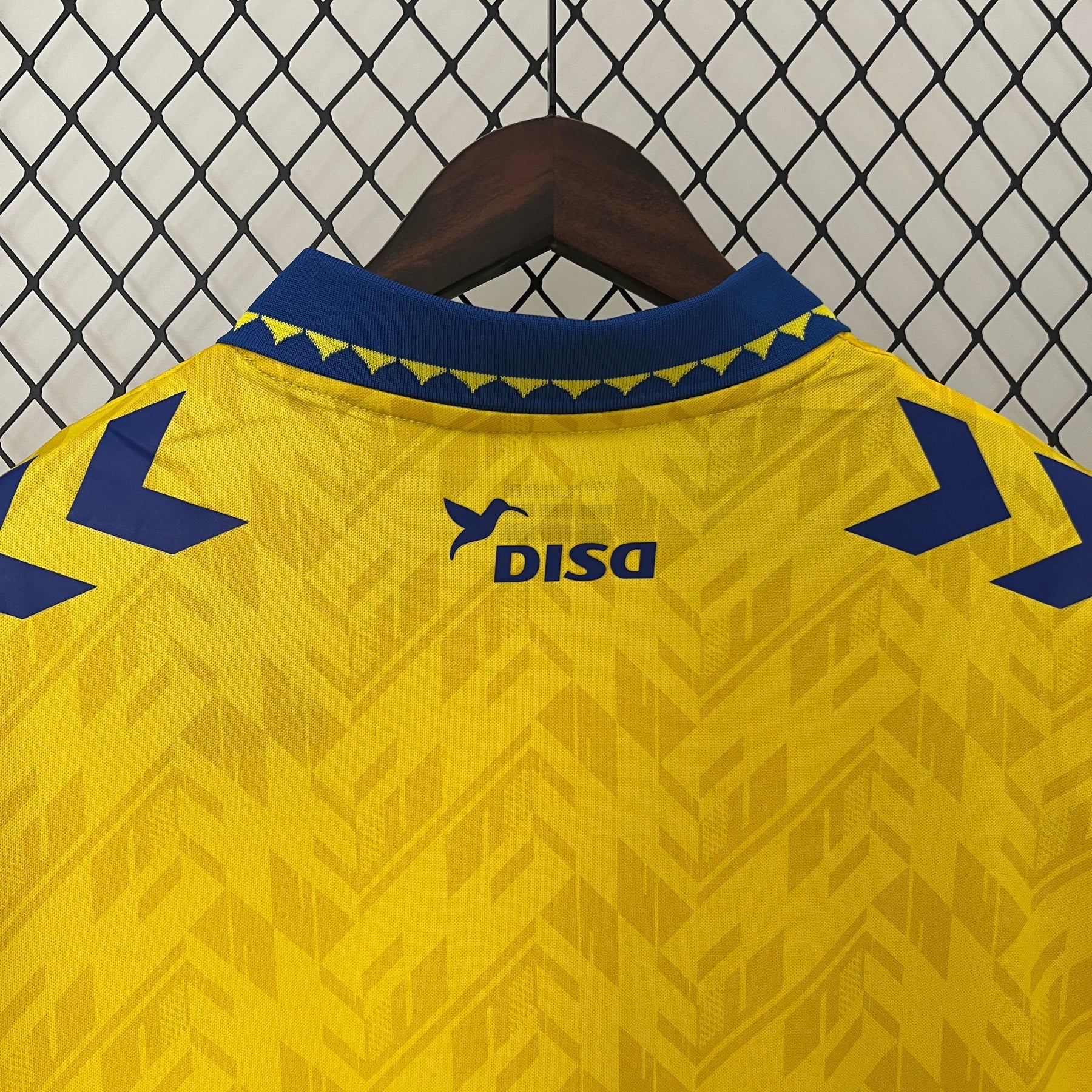 Camiseta Las Palmas 24/25 Home - detalle del cuello