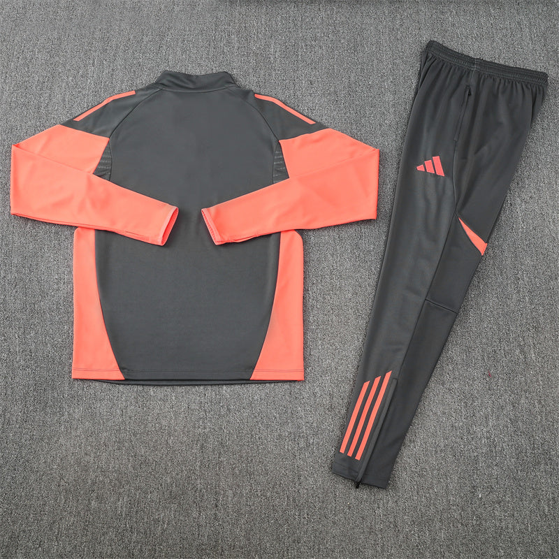 Training Suit Bayern De Munique 25/26 Gray - Winter - detalle del cuello