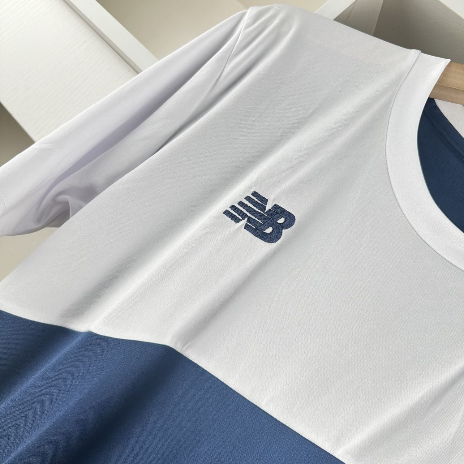Camiseta 24∕25 São Paulo ll - Branco e Azul - detalle del cuello