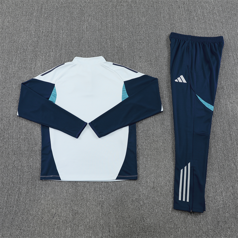 Training Suit Arsenal 25/26 - Winter - detalle del cuello