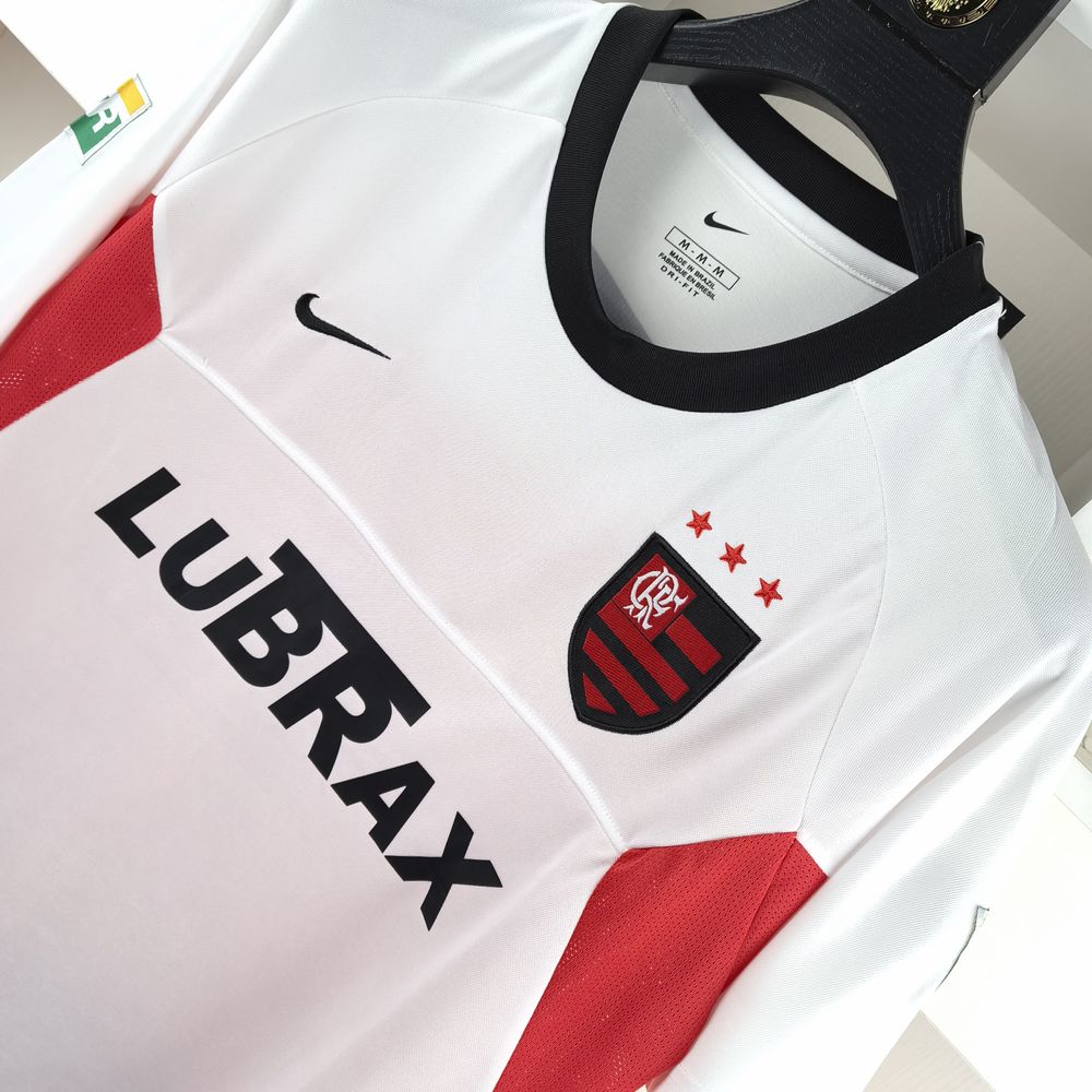 Camiseta Flamengo Retrô 2001 - Branco - vista trasera
