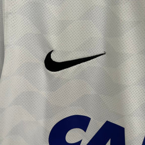 Camiseta Corinthians Retrô 12/13 - Branco - detalle del cuello
