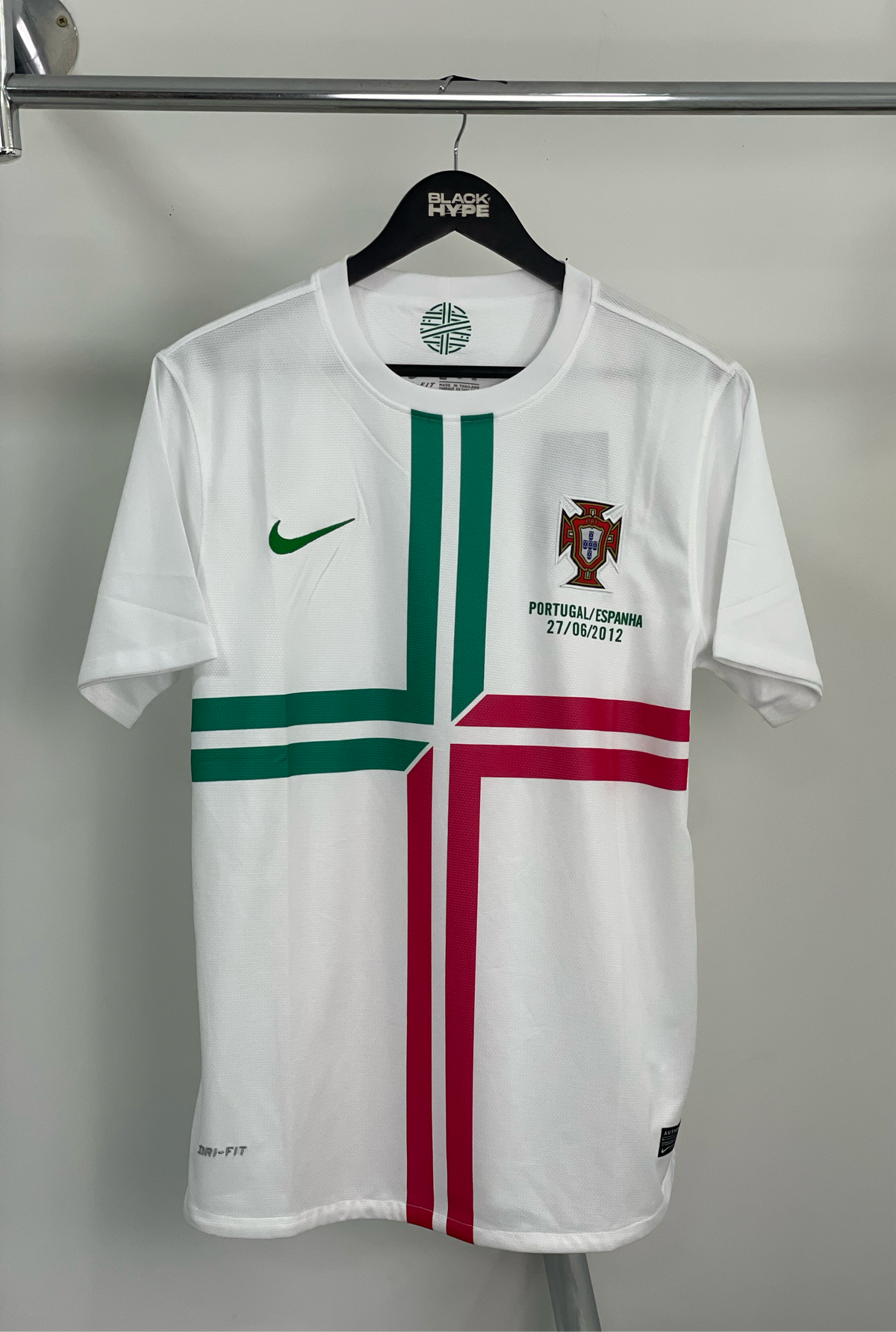 Camiseta Portugal Retrô 2012 Branca - Nike - vista frontal