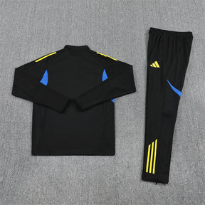 Training Suit Manchester United 25/26 - Winter - detalle de la manga