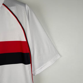 Camiseta Flamengo Retrô 2002 Branco - tejido y acabado