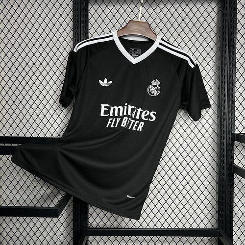 Real Madrid 24∕25 Training - foto principal
