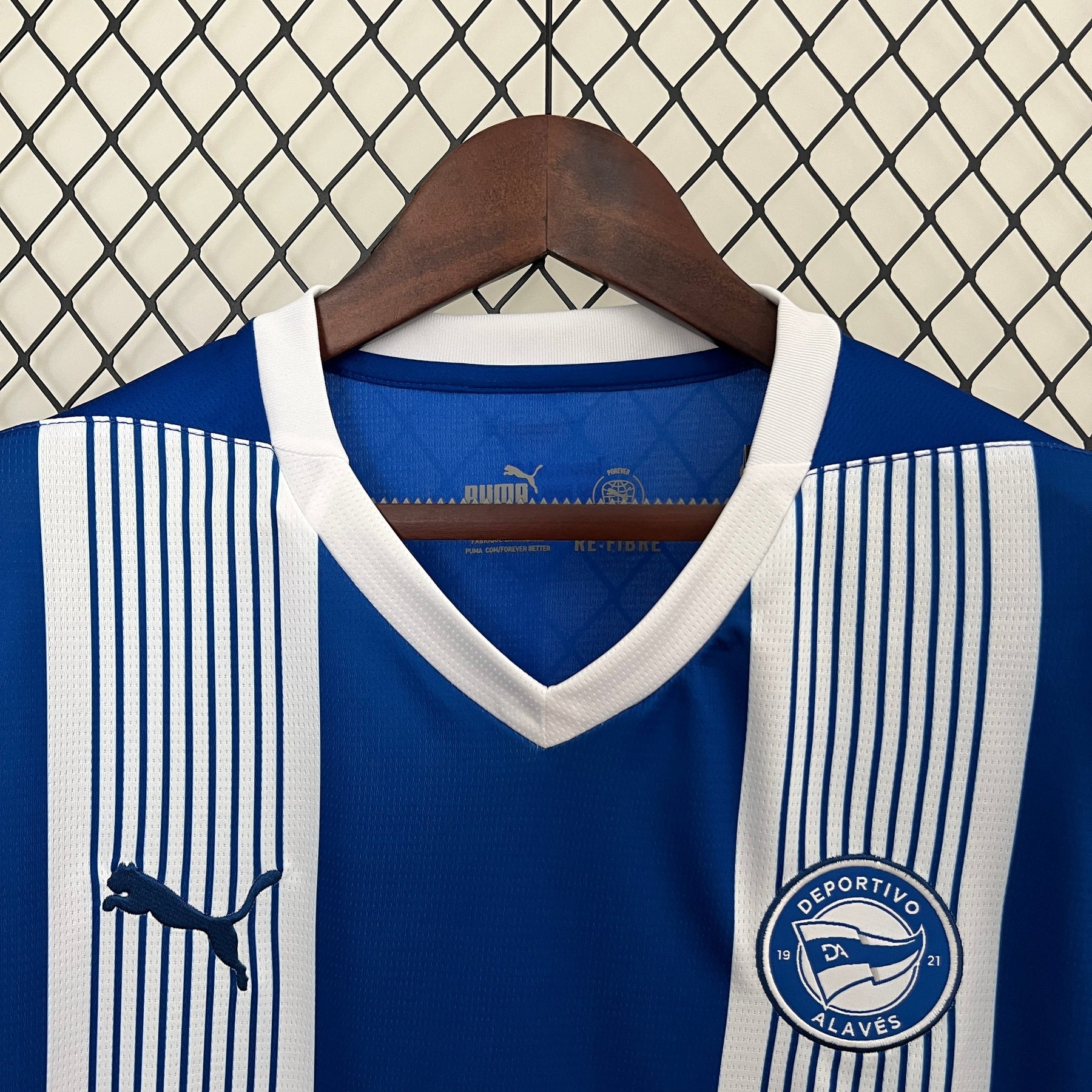 Camiseta do Deportivo Alavés 24/25 Home - vista trasera