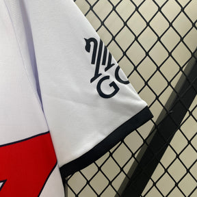 Camiseta do Rayo Vallecano 24/25 Home - detalle de la manga