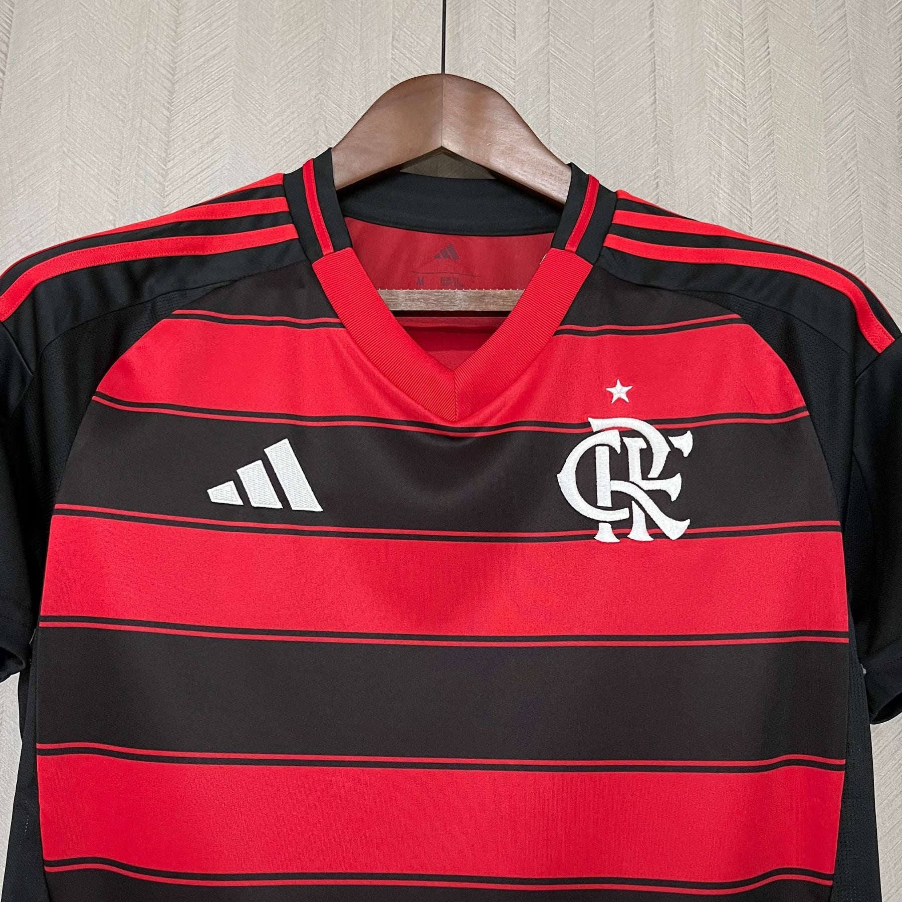 Camiseta Femenino Flamengo 25/26 Home - detalle de la manga