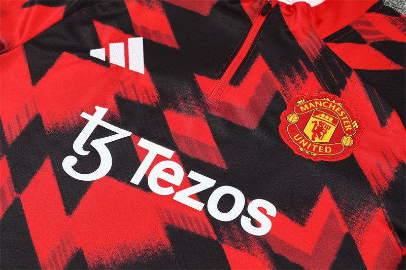 Training Suit Manchester United 25/26 - Winter - detalle de la manga