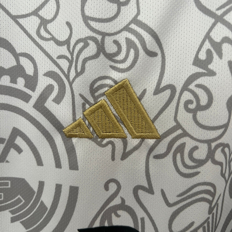 Camiseta 24∕25 Real Madrid Special Edition - detalle de la manga
