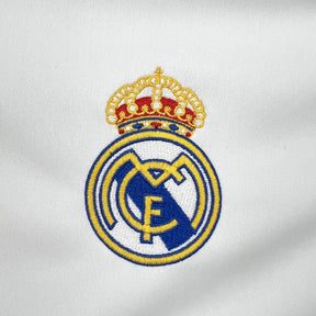 Camiseta do Real Madrid Retrô 2005/06 Home - detalle del cuello
