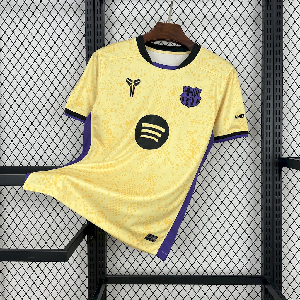 Camiseta FC Barcelona 25/26 Away Mamba Series Kobe Bryant - foto principal