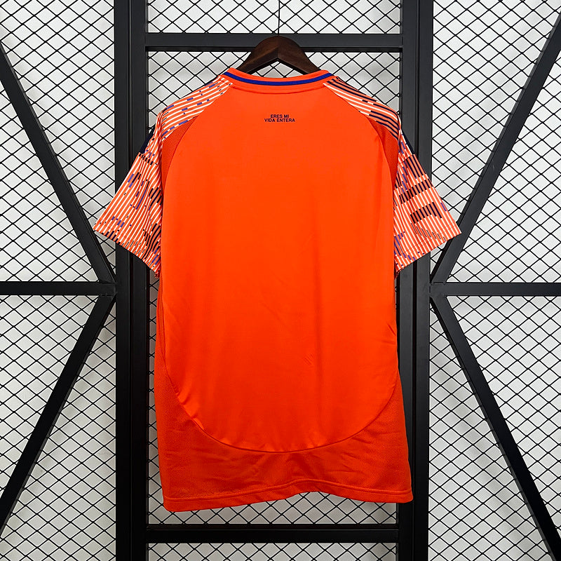 25∕26 University of Chile away - vista frontal