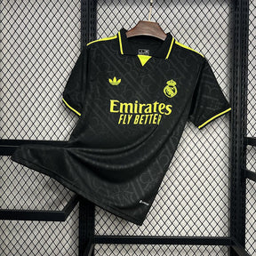 Real Madrid 24∕25  X BLACK AND NEON UNIQUE - foto principal