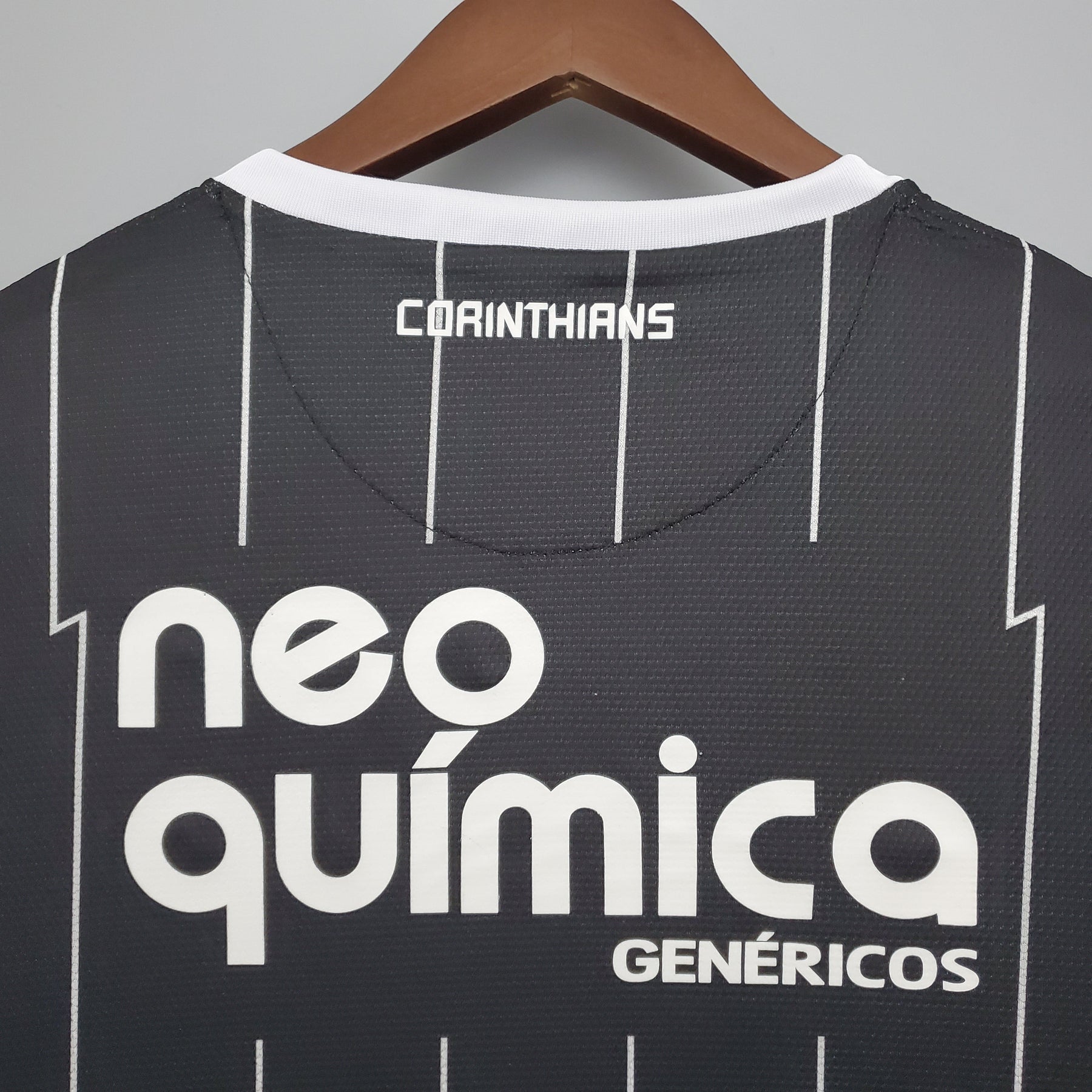 Camiseta Corinthians Retrô 11/12 - Preto - vista frontal