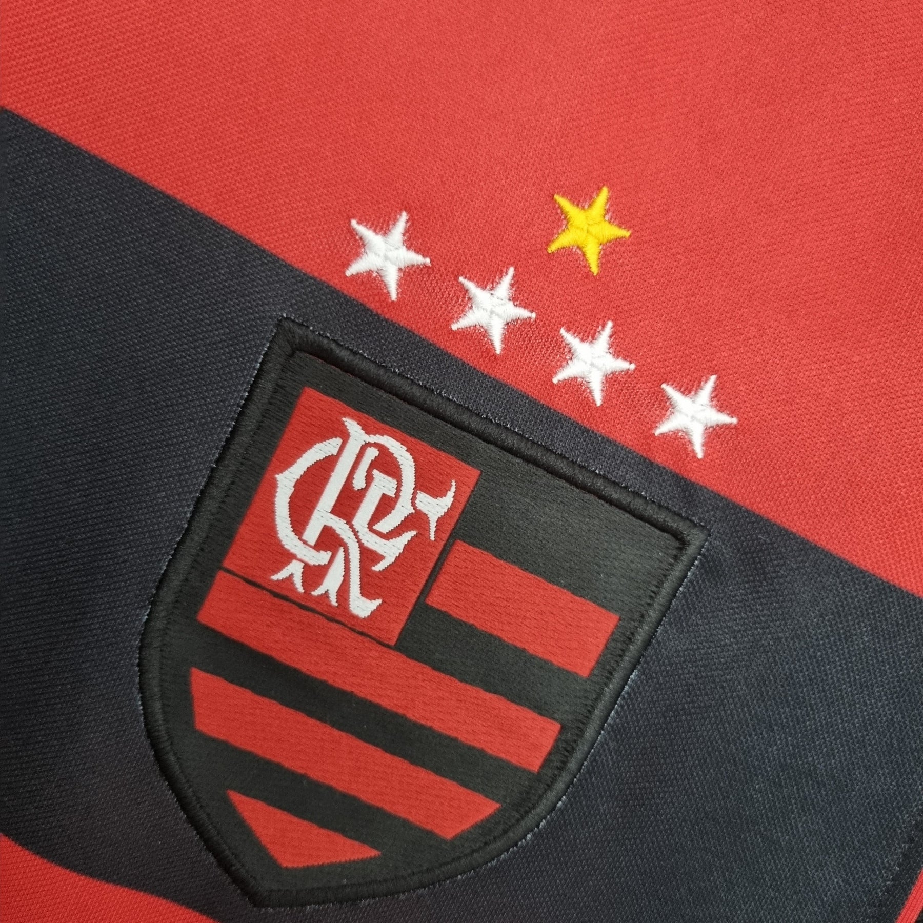 Camiseta Retro Flamengo 03/04  Home - tejido y acabado
