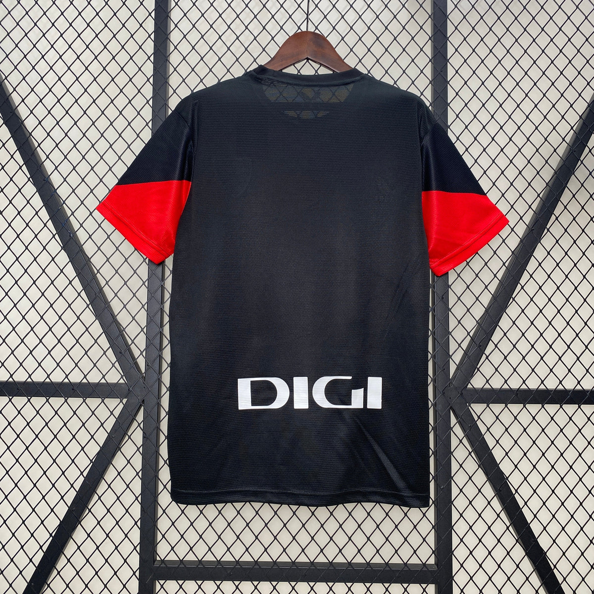 Camiseta Athletic Bilbao 24/25 - Preto e Vermelho - vista frontal
