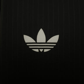 25∕26 Colo Colo 100th Anniversary Black - detalle del cuello