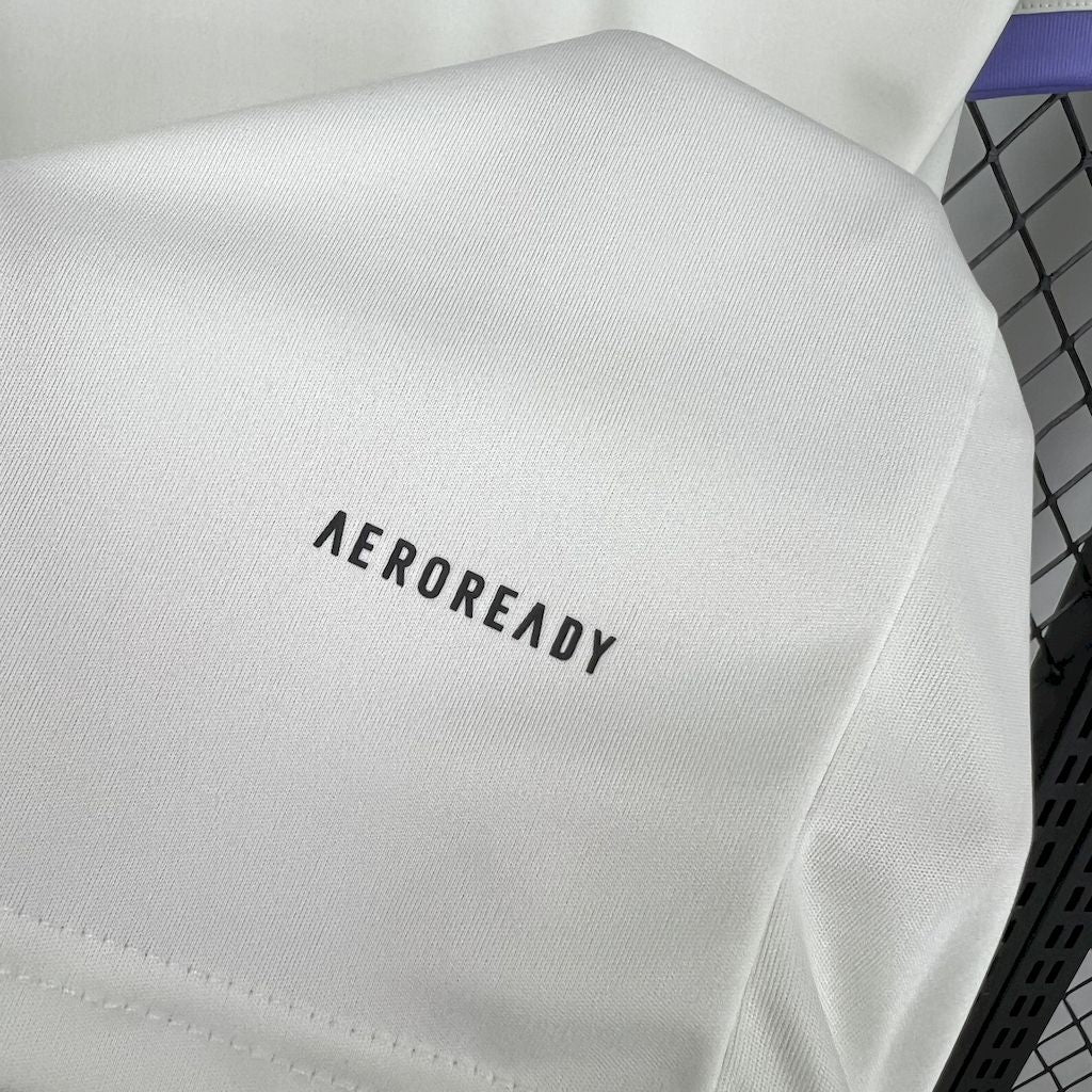 Camiseta Real Madrid 24/25 Special Edition White - detalle de la manga