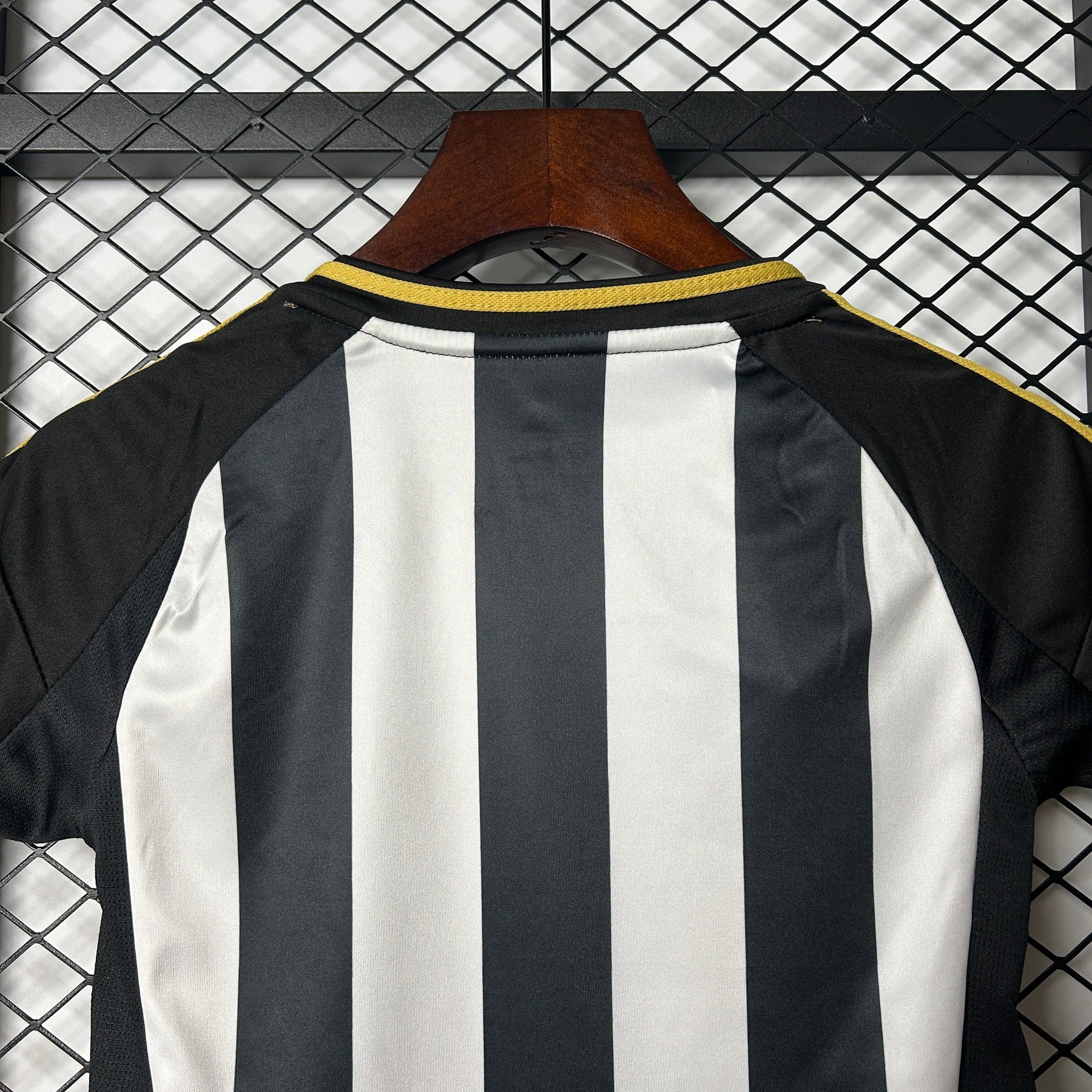 Kids Atlético Mineiro I 25/26 - Preto e Branco - vista trasera