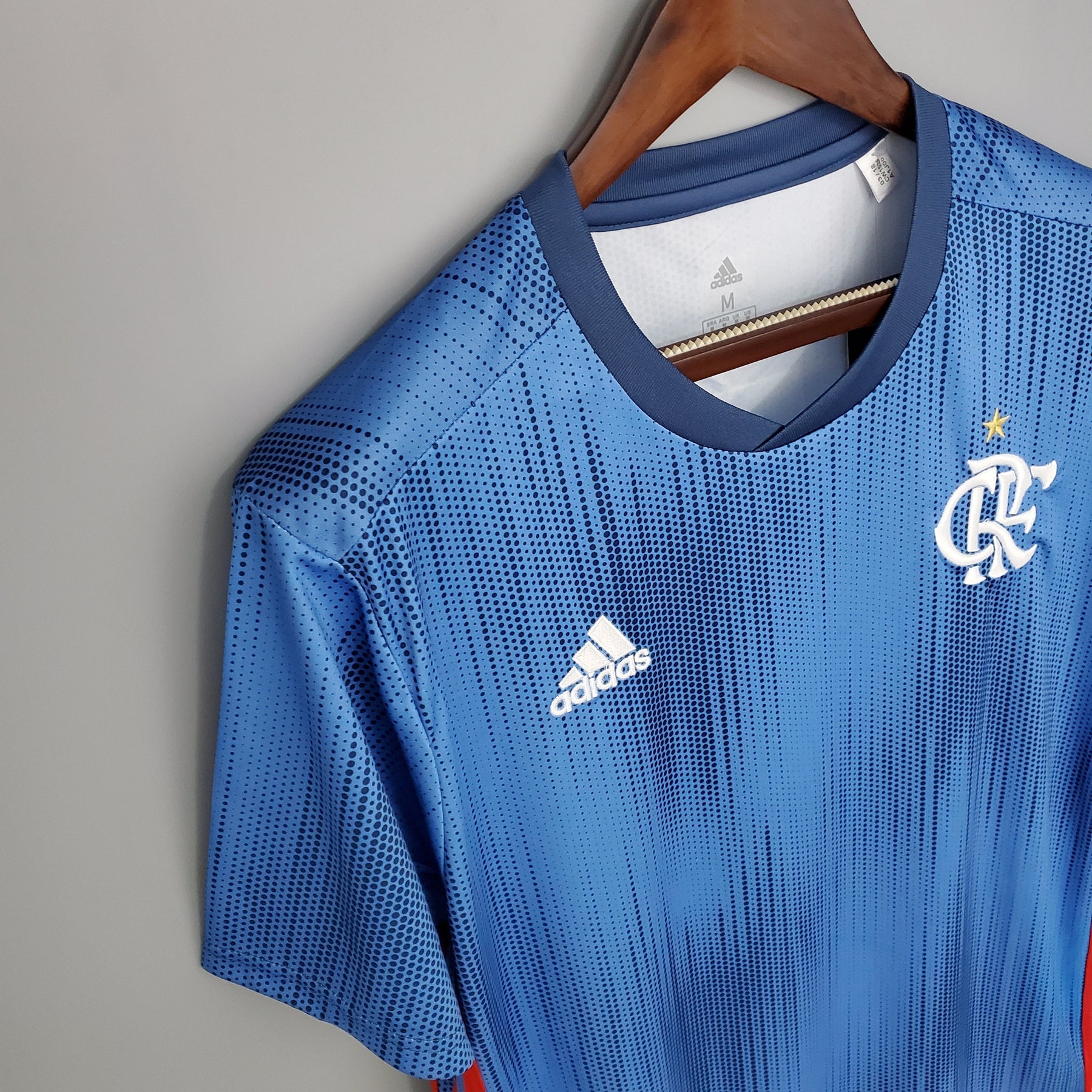 Camiseta Flamengo Retro 2018 - Azul - tejido y acabado