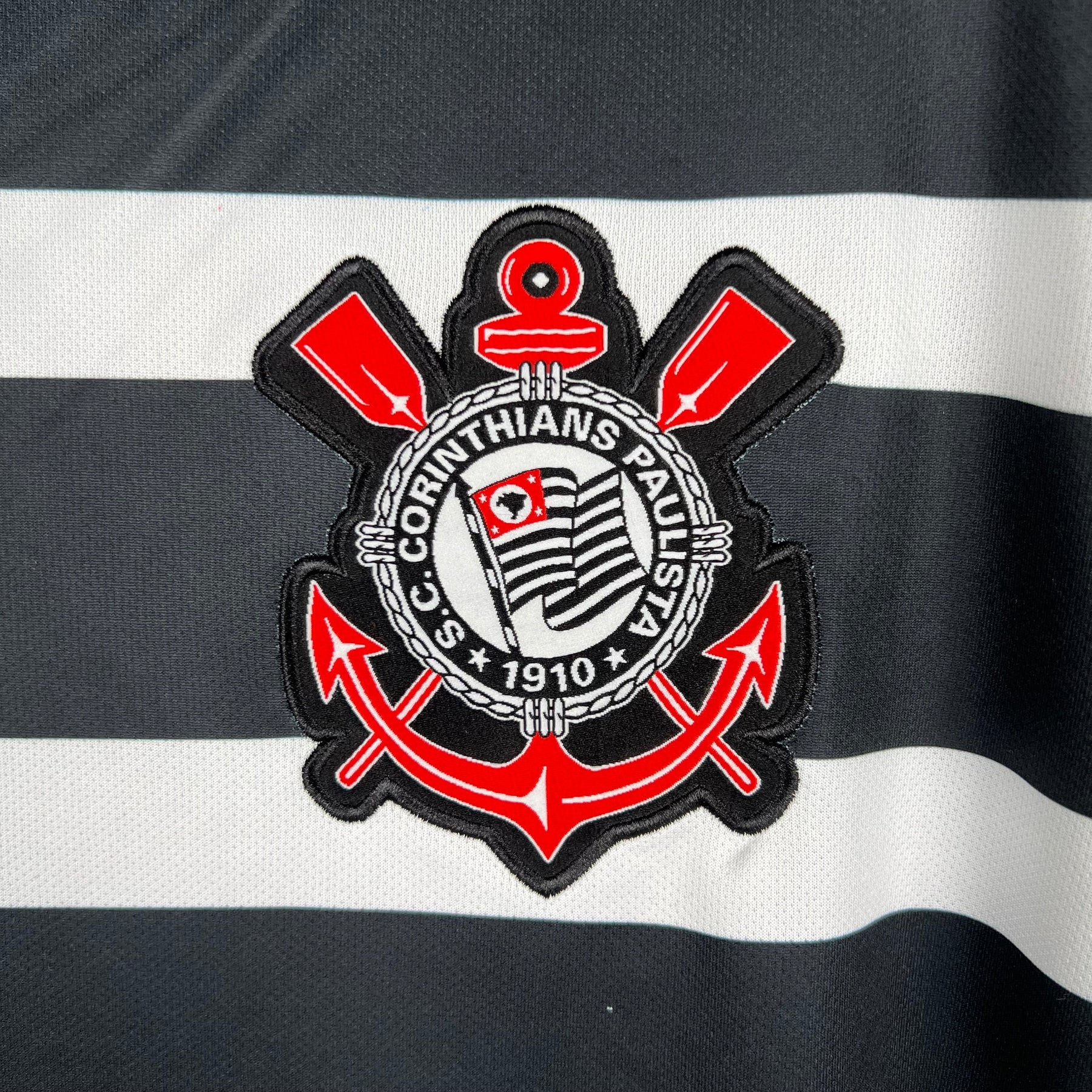 Camiseta Corinthians Retrô 15/16 - detalle de la manga