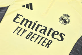Training Suit Real Madrid 25/26 - Winter - detalle de la manga
