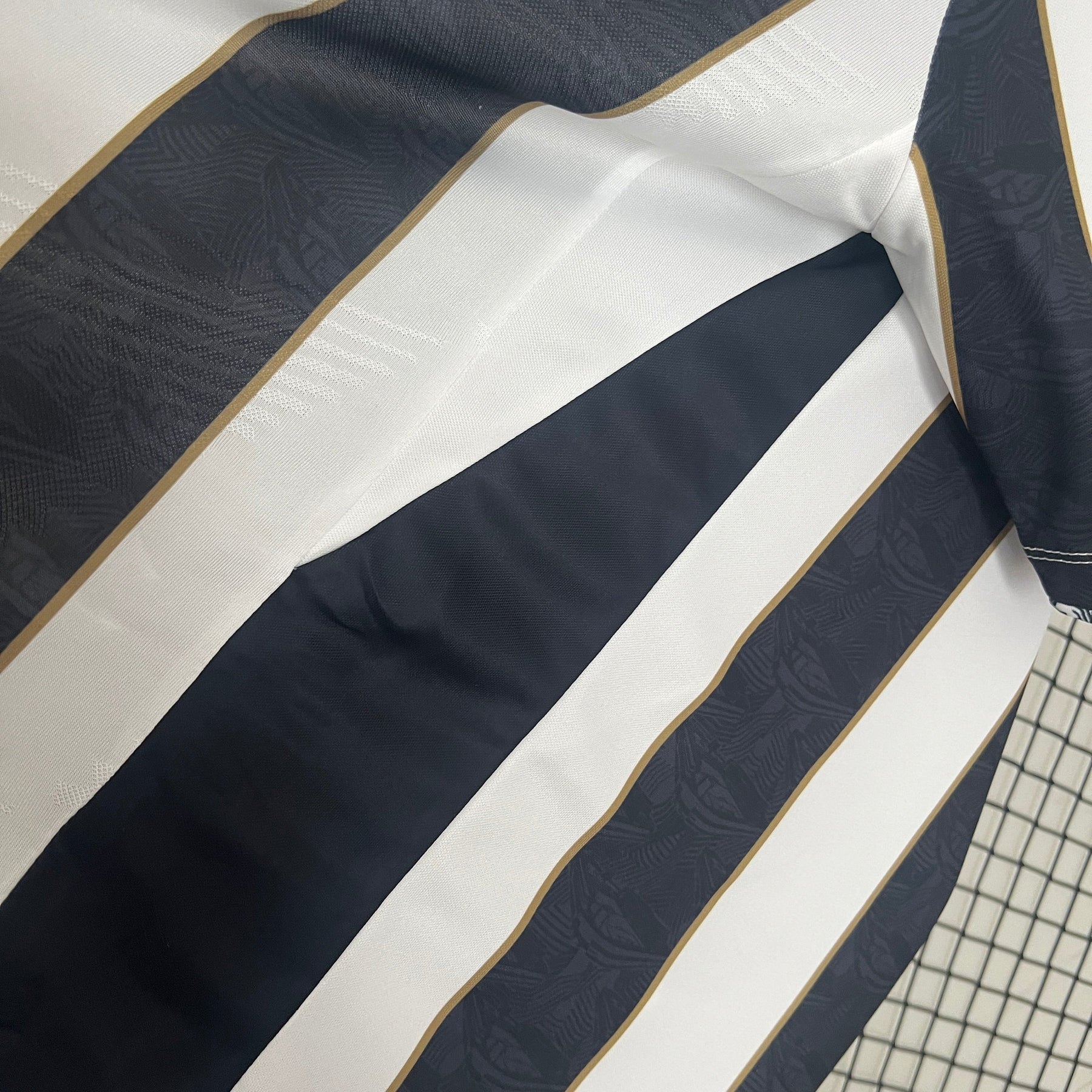 Camiseta 24∕25 Santos away - tejido y acabado