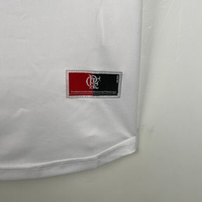 Camiseta Flamengo Retrô 2002 Branco - detalle de la manga
