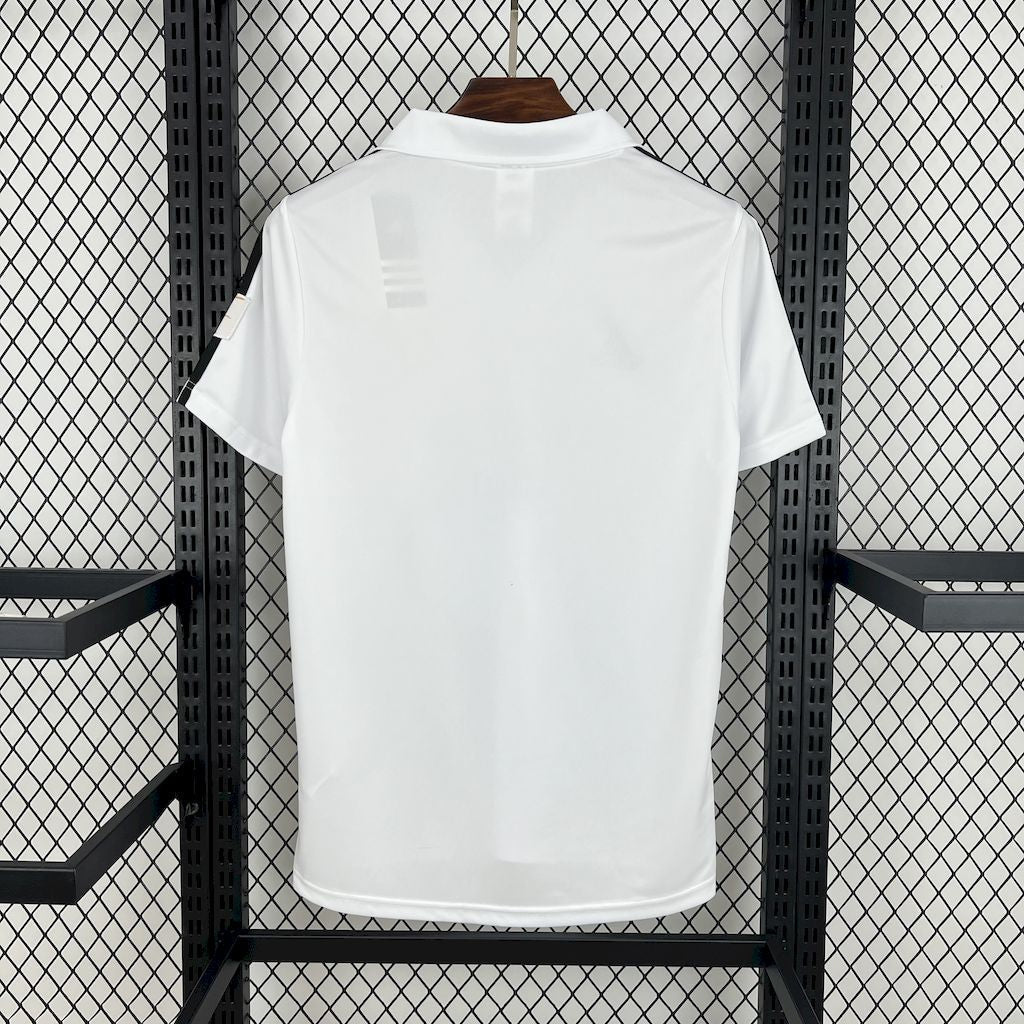 Camiseta do Real Madrid Retrô 2002/03 Home - vista frontal