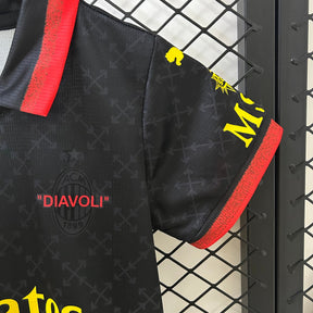 Kids Milan 25/26 Co-Branded Edition - detalle del cuello