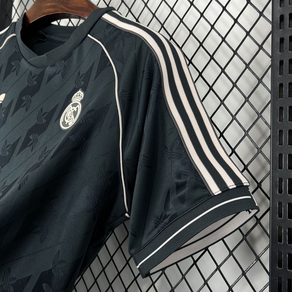 Camiseta Real Madrid 24∕25 Special Edition Black - foto principal