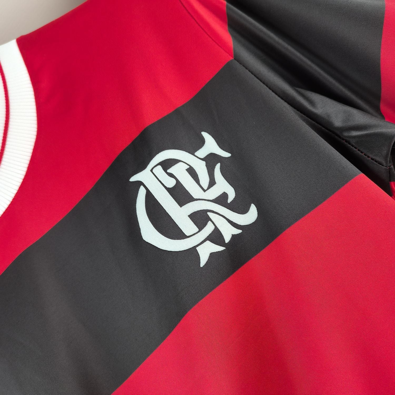 Camiseta Flamengo Retro 2018 - tejido y acabado