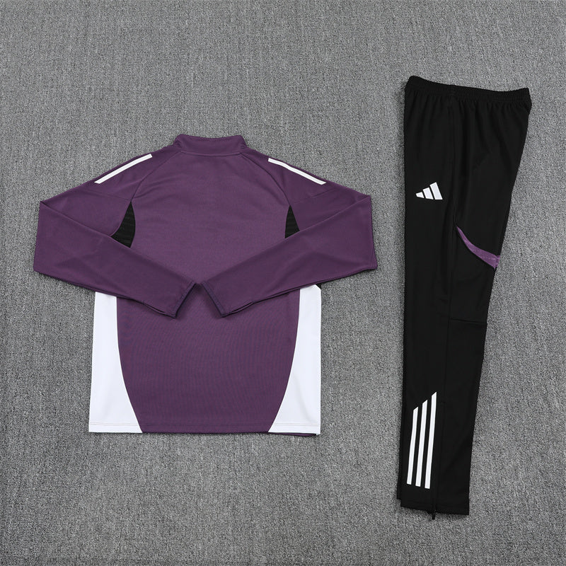 Training Suit Manchester United 25/26 - Winter - detalle de la manga