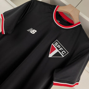 Camiseta São Paulo Retrô - Preta - vista trasera