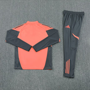 Training Suit Bayern De Munique 25/26 - Winter - detalle del cuello