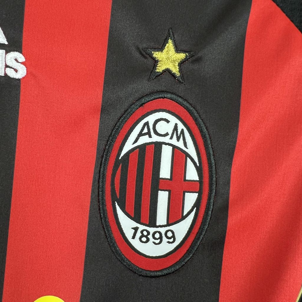 Camiseta Milan Manga Longa l Retro 2006/07 - detalle del cuello
