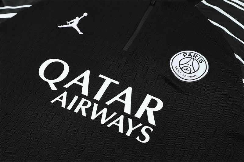 Training Suit PSG 25/26 Black - Winter - detalle de la manga