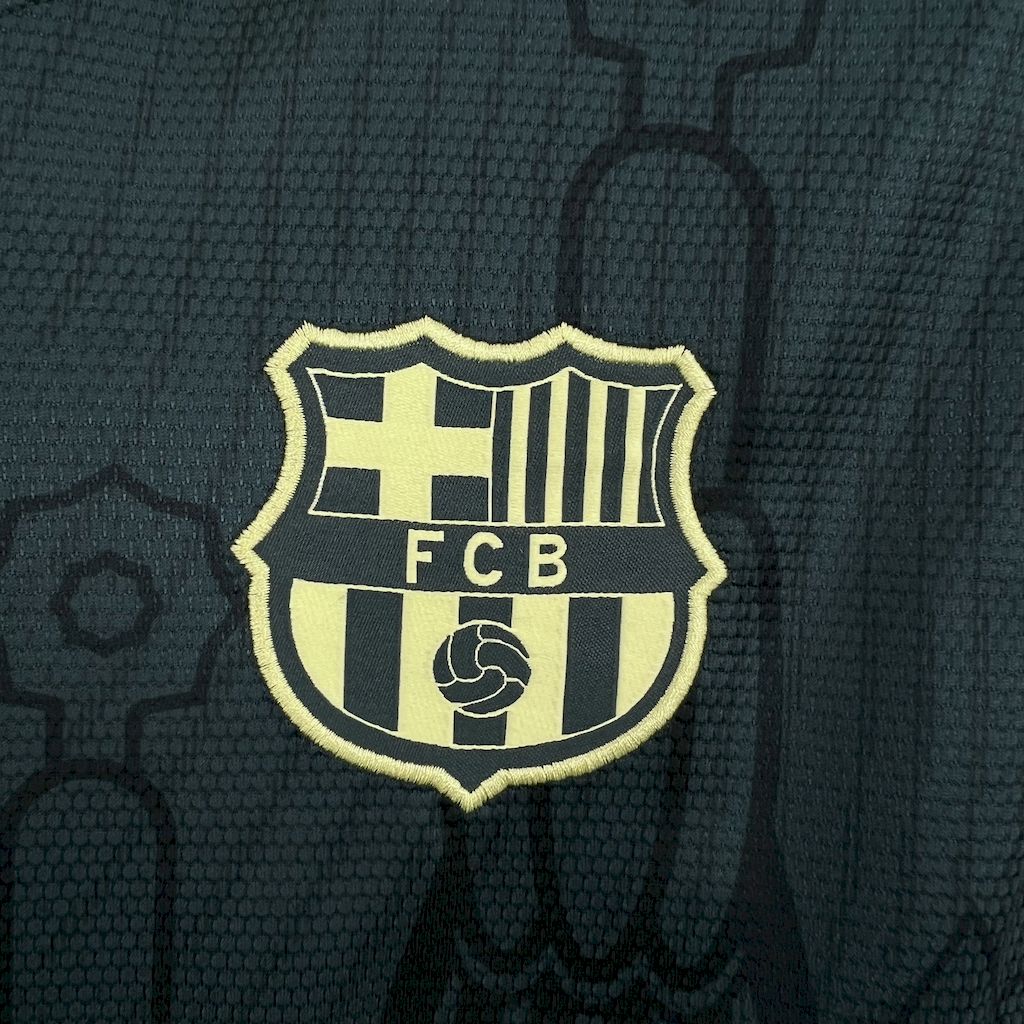 Camiseta FC Barcelona 24/25 Dark Green - detalle del cuello