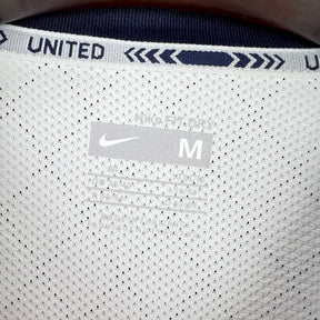Camiseta do Manchester United Retrô 2007/08 Away - vista trasera