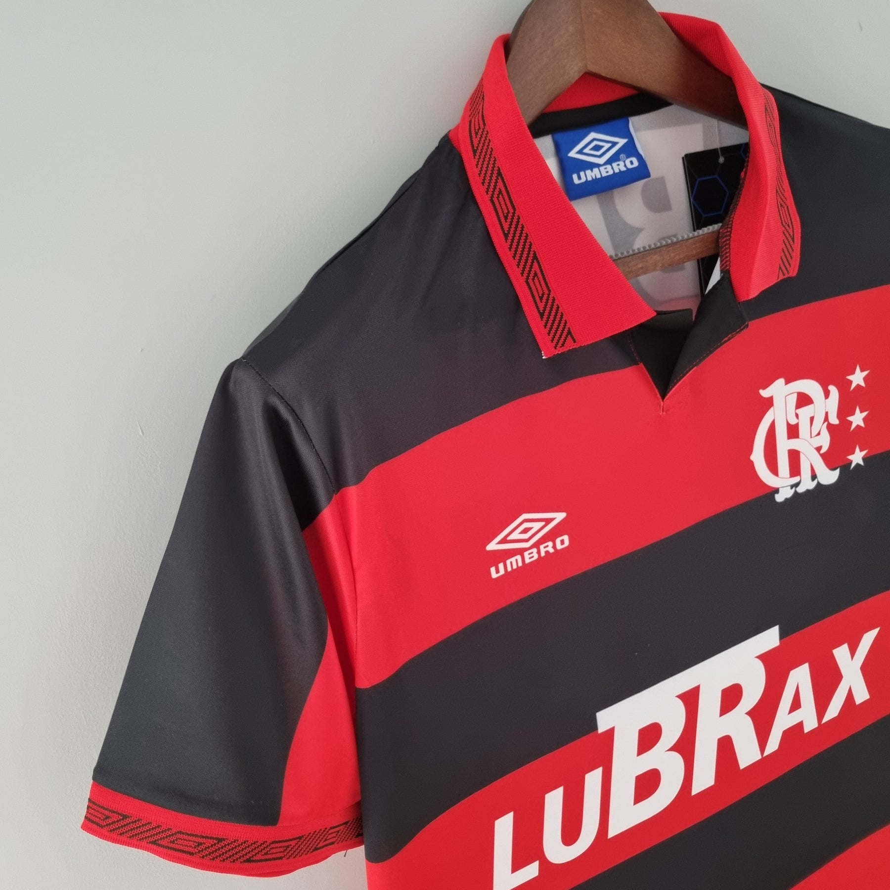 Camiseta Retro Flamengo 92/93 Home - tejido y acabado