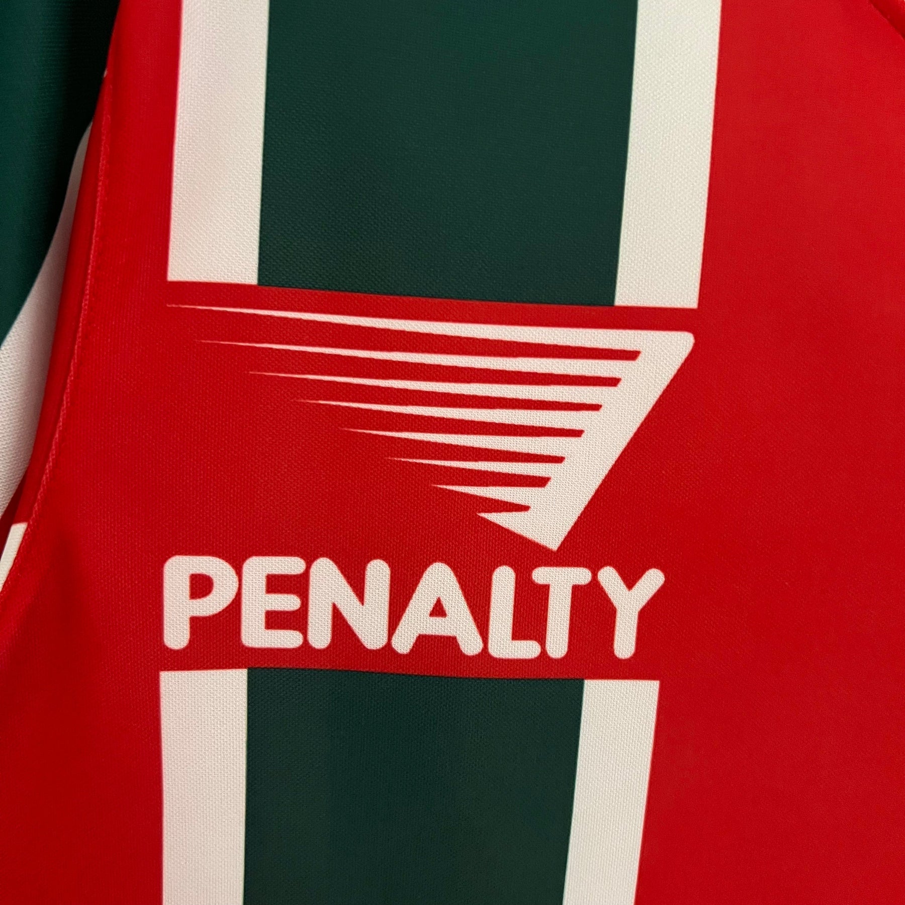 Camiseta Retro Fluminense 1993 - detalle del cuello