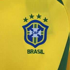Camiseta Retrô Seleção Brasil 2002/02 Home - detalle del cuello