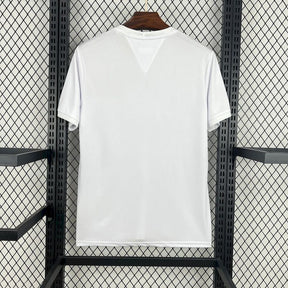 Santos 2025∕26 Pele 1.000 GOLS White Camiseta(A159) - vista frontal