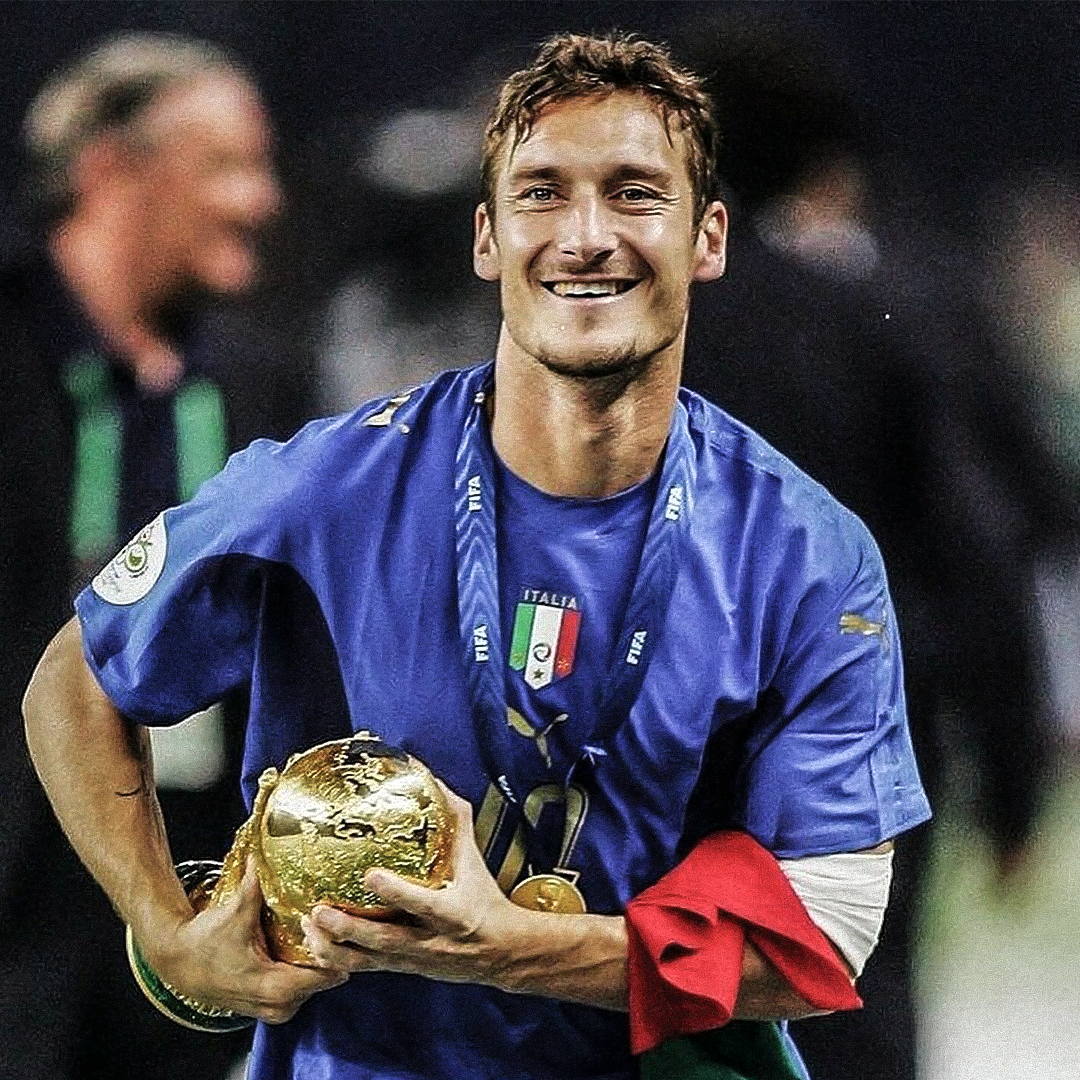 Camiseta Totti Itália 2006 Legend - detalle de la manga