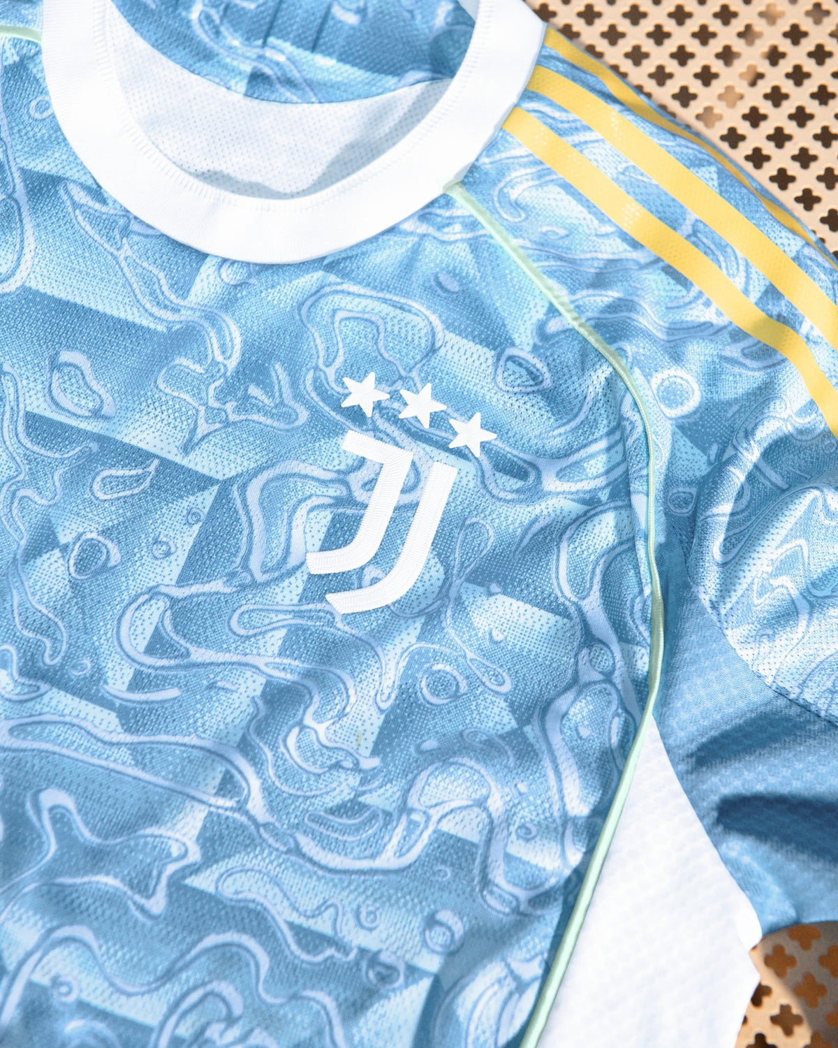 Kids Juventus 25/26 Away - vista frontal