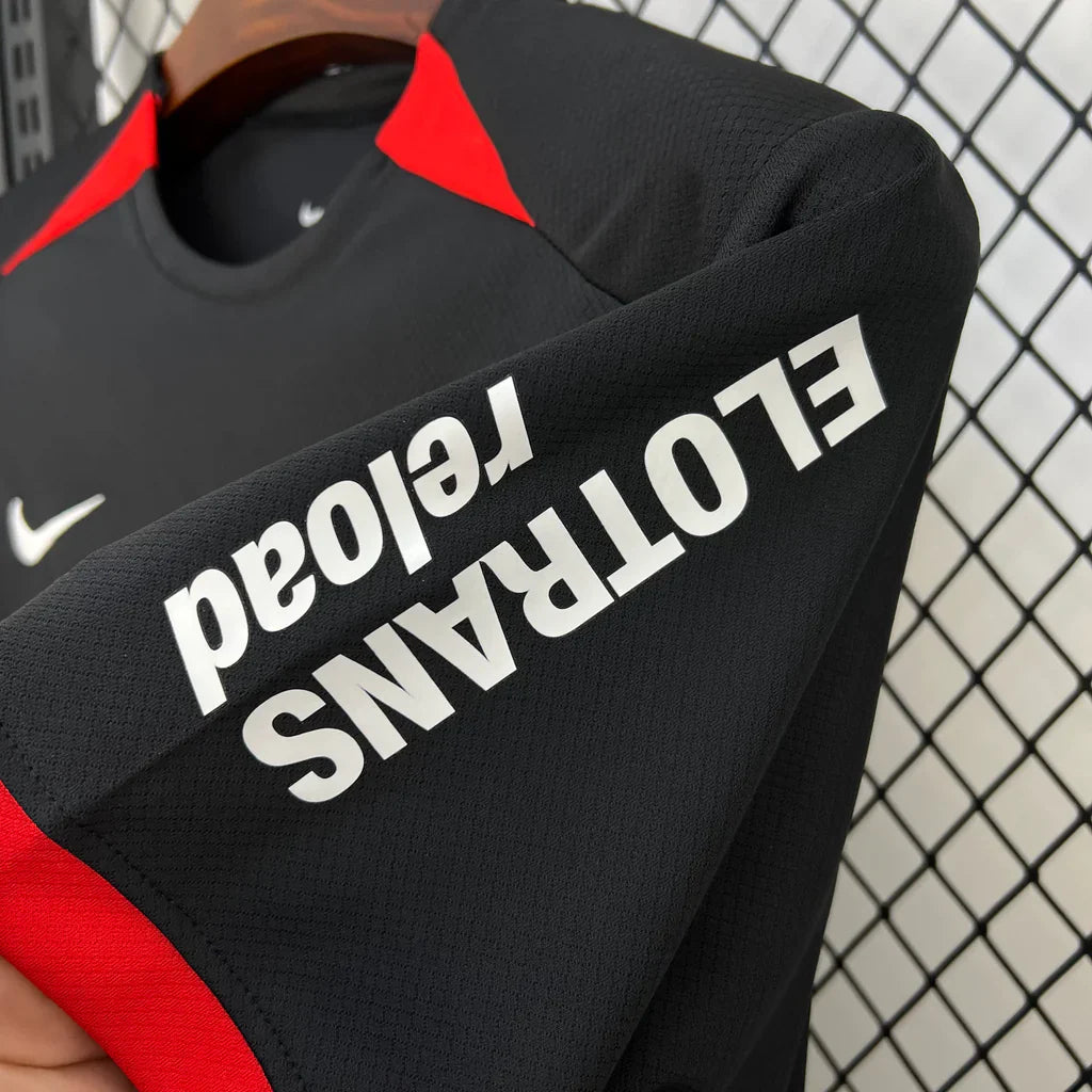 Camiseta Feminina Eintracht Frankfurt 24/25 Away - detalle de la manga